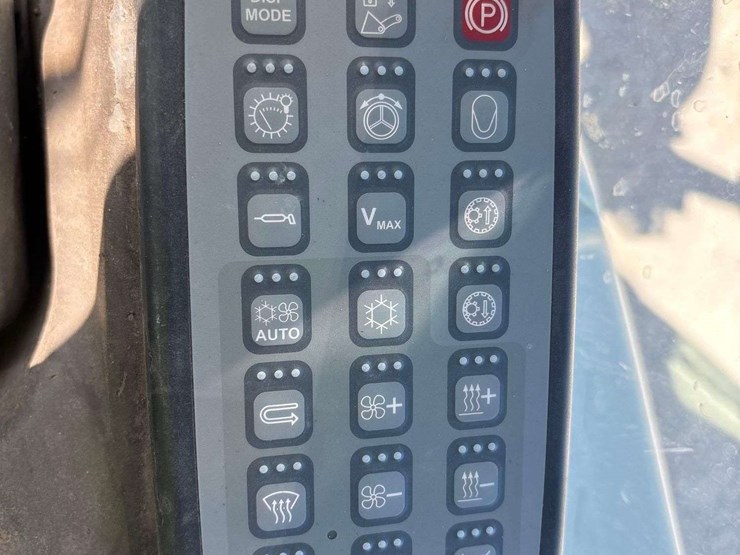 2015-liebherr-l542-image-24