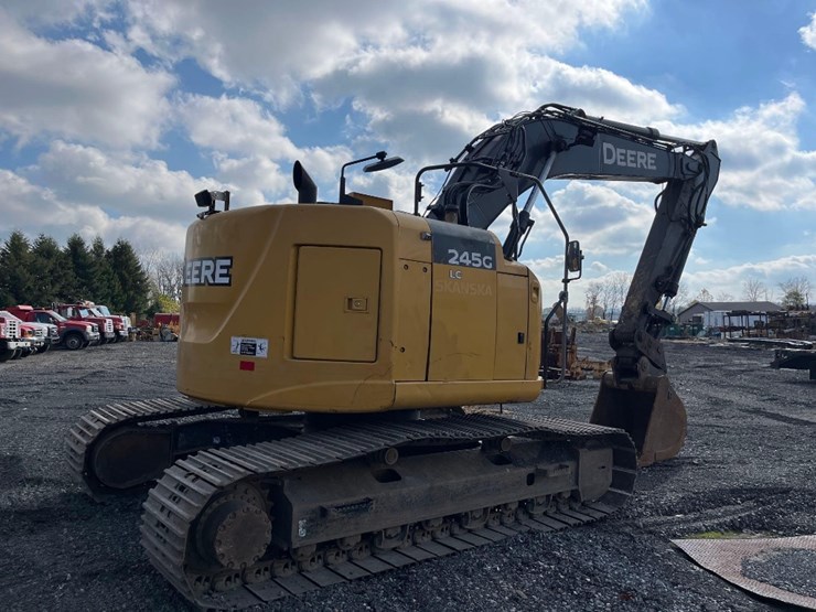 deere-245g-lc-image-6