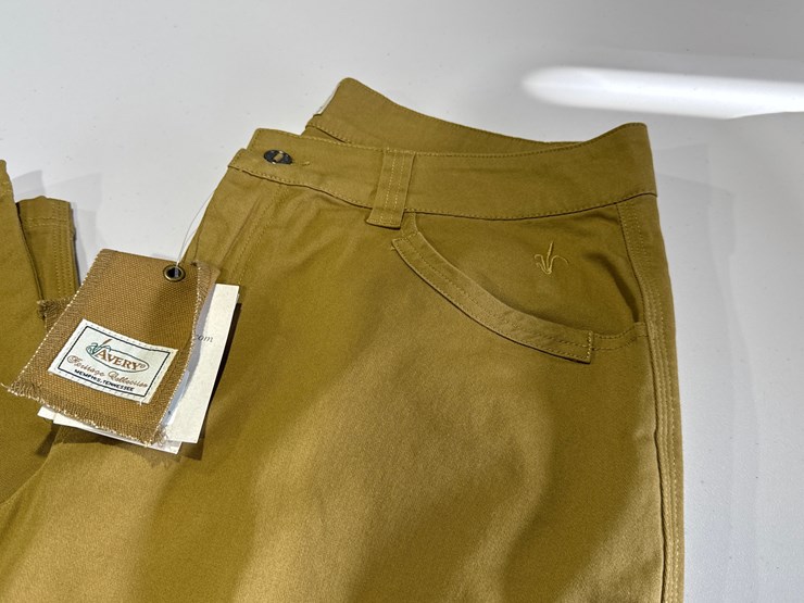 #23573-•-unused-avery-xlt-khakis-image-3