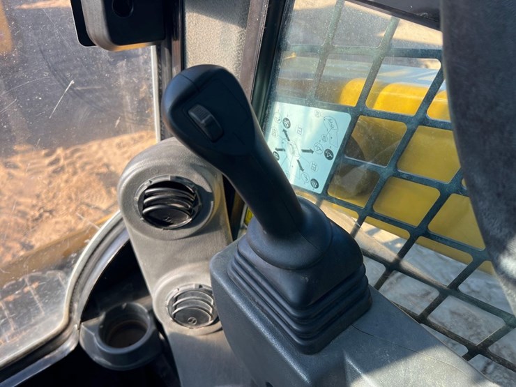 caterpillar-226d3-image-22