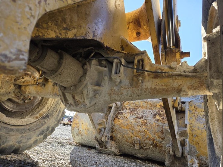 1980-caterpillar-930-image-39