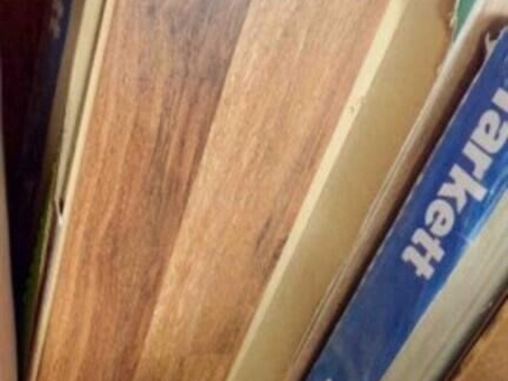 12+-boxes-wood-look-laminate-flooring-image-3