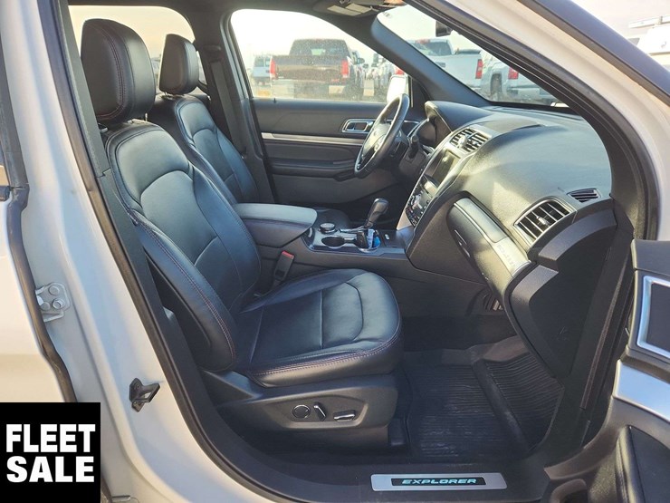 2018-ford-explorer-image-29