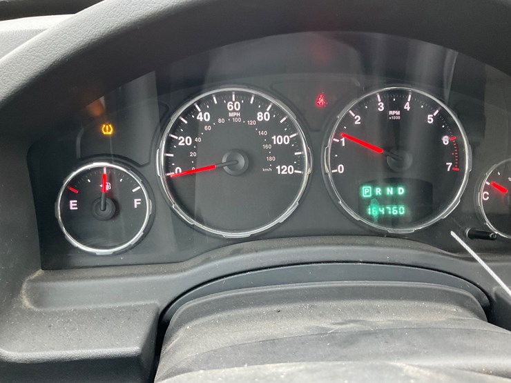 2010-jeep-liberty-image-11