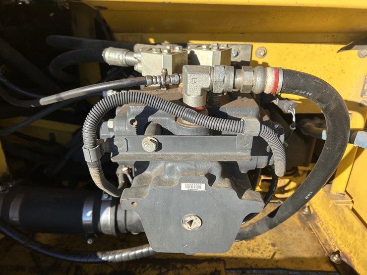 komatsu-pc360-lc-image-35