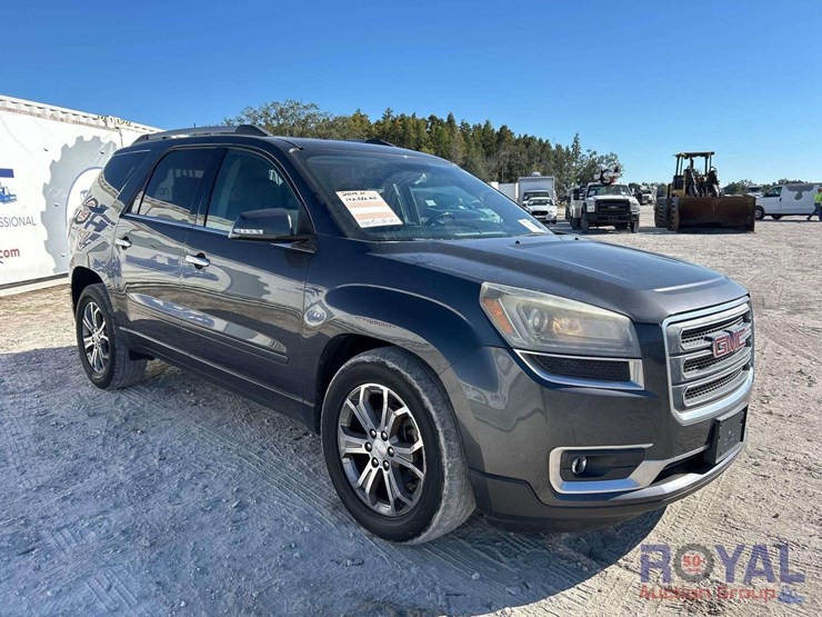 2014-gmc-acadia-image-2