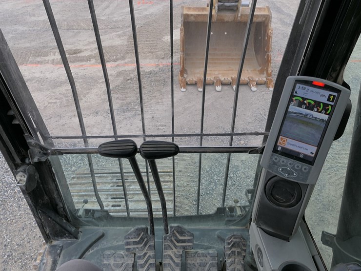 2015-caterpillar-329fl-image-49