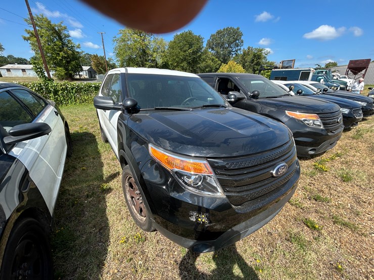 2013-ford-explorer-image-1