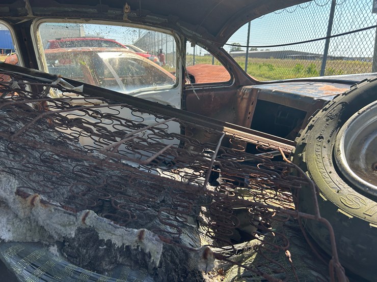 #22553-•-inop-1957-chevrolet-sedan-image-11