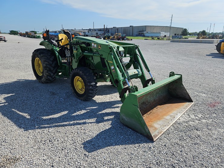 2016-john-deere-5085e-image-22
