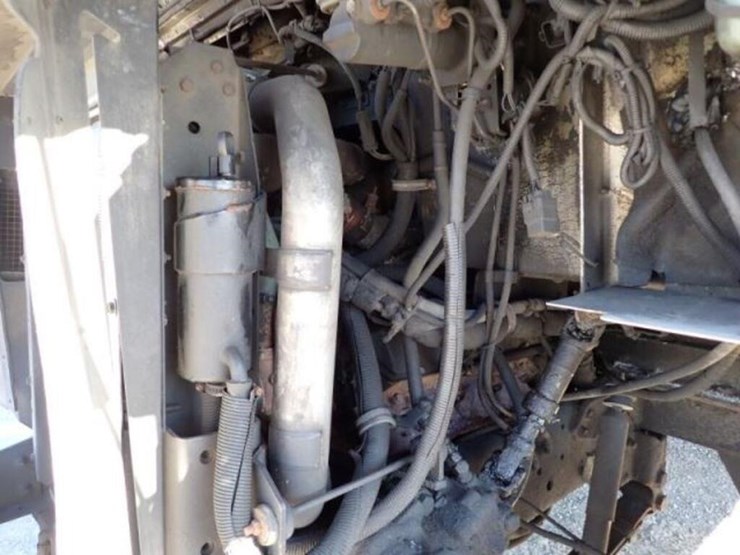 2004-international-1652-image-27