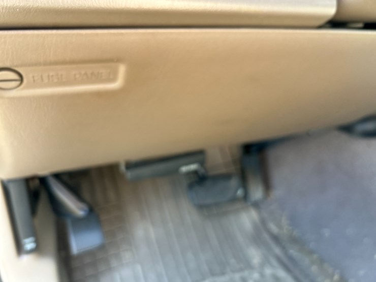 2000-ford-excursion-image-47