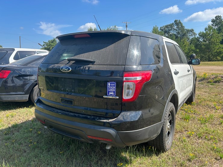 2013-ford-explorer-image-4