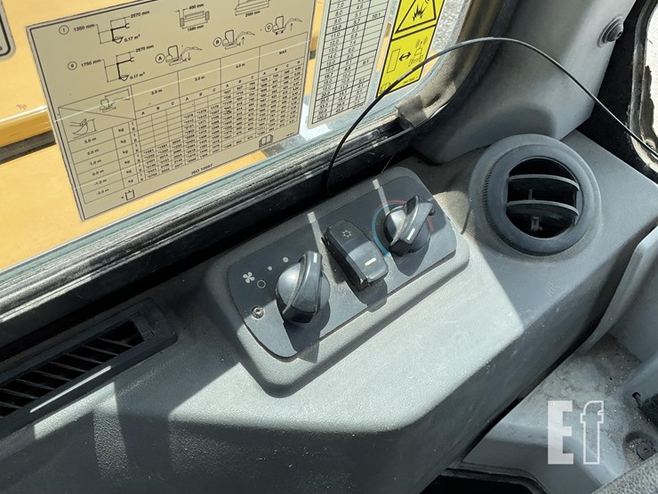 2019-caterpillar-305e2-cr-image-19