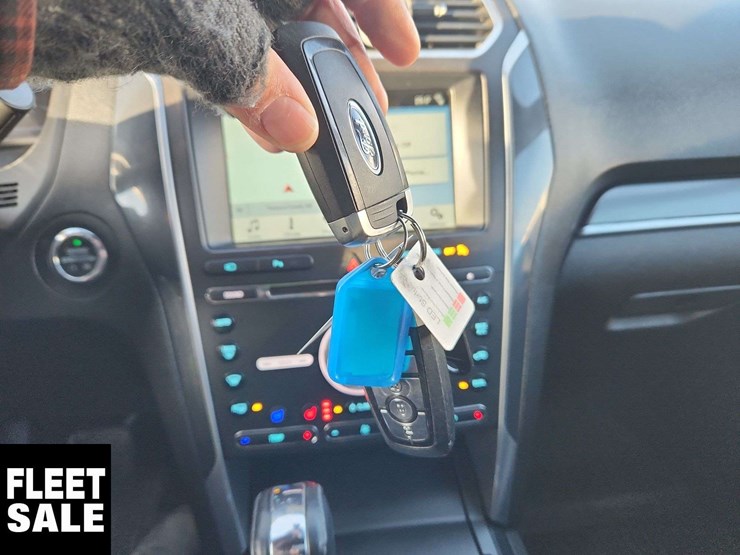 2018-ford-explorer-image-25