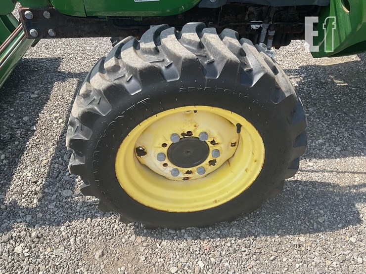 2020-john-deere-3025e-image-14