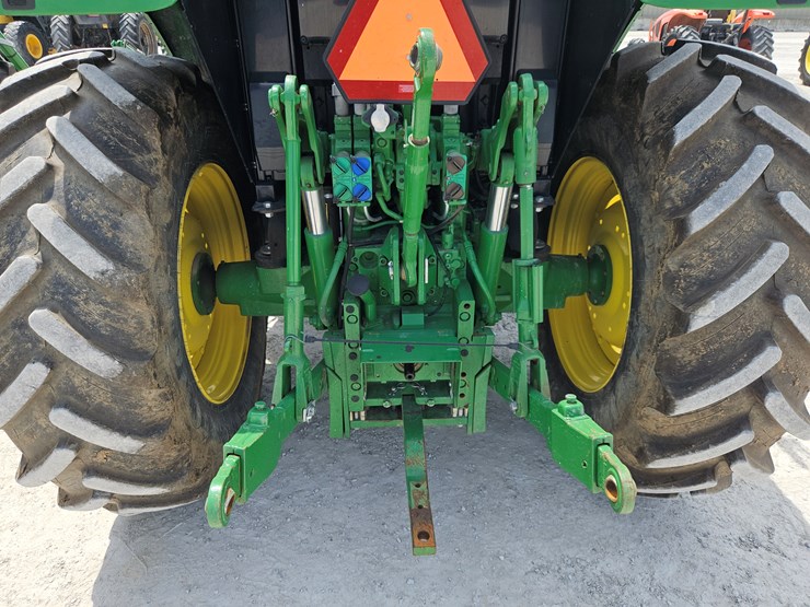 2018-john-deere-6110m-image-14