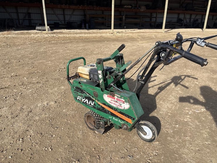 #3841-•-ryan-sod-cutter-image-1