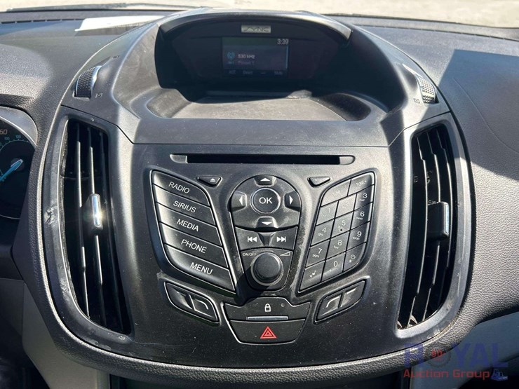 2015-ford-escape-se-image-18