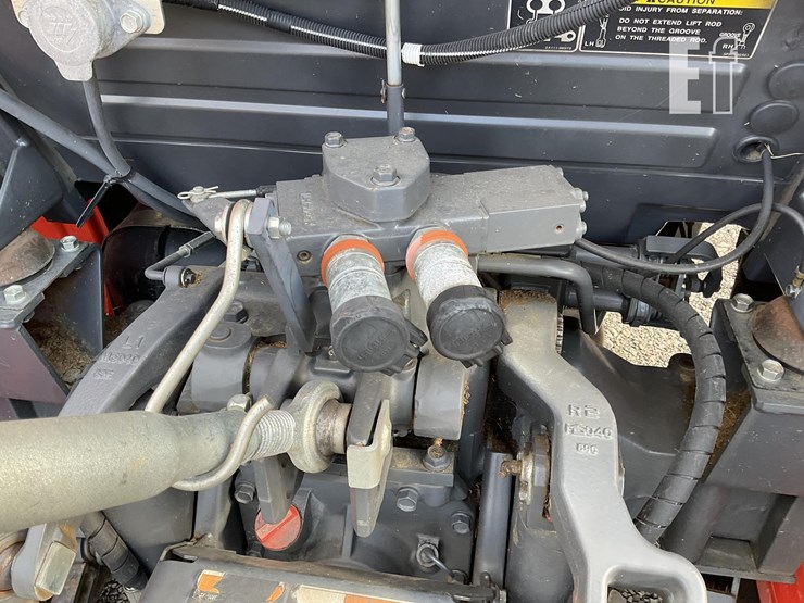 2016-kubota-m7060hdc-image-15