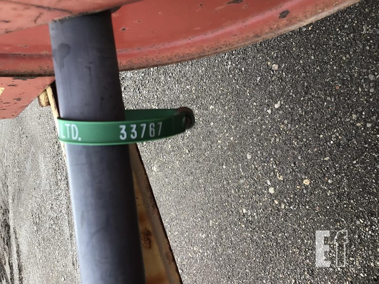 new-holland-512-image-11