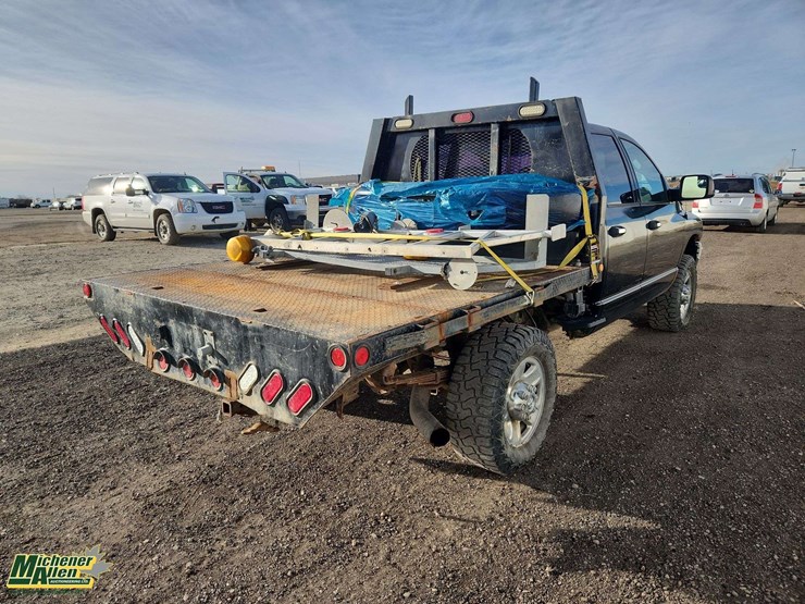 2004-dodge-ram-3500-image-3