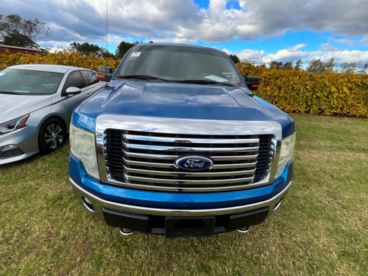 2010-ford-f150-xlt-image-2