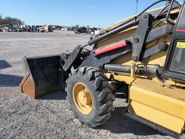 caterpillar-426b-image-11