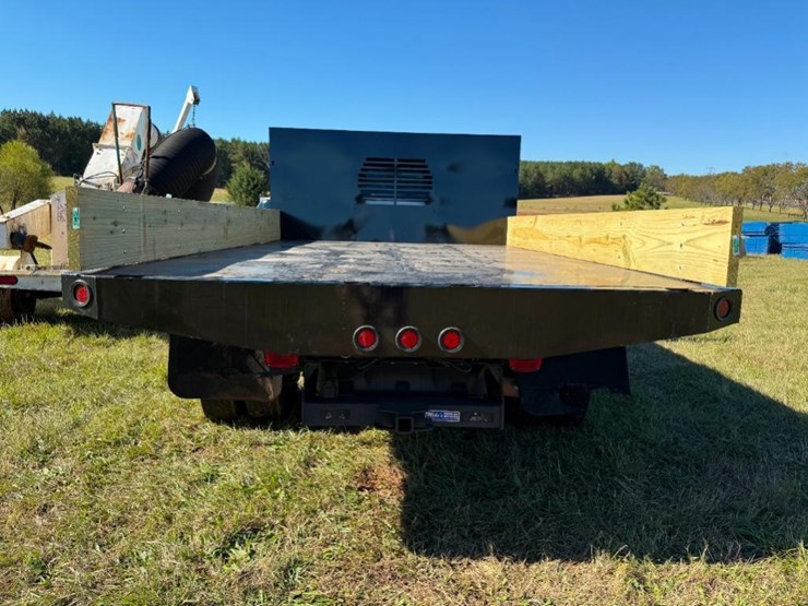 2020-dodge-ram-5500-image-6