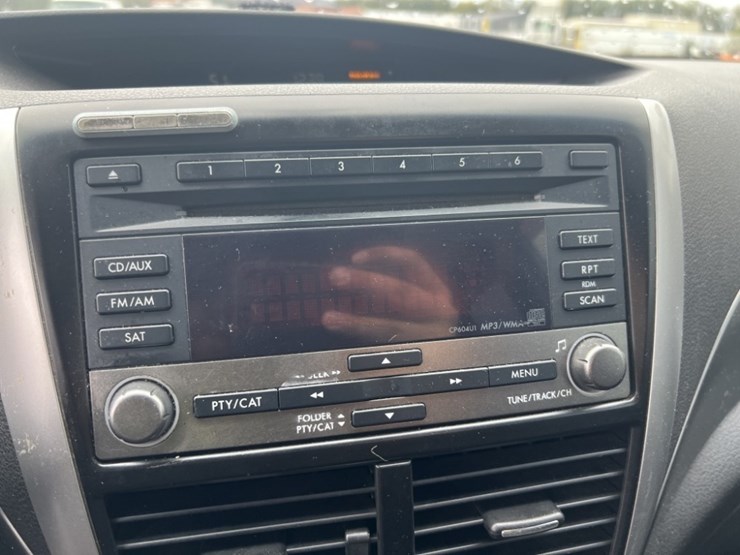 2011-subaru-forester-image-28