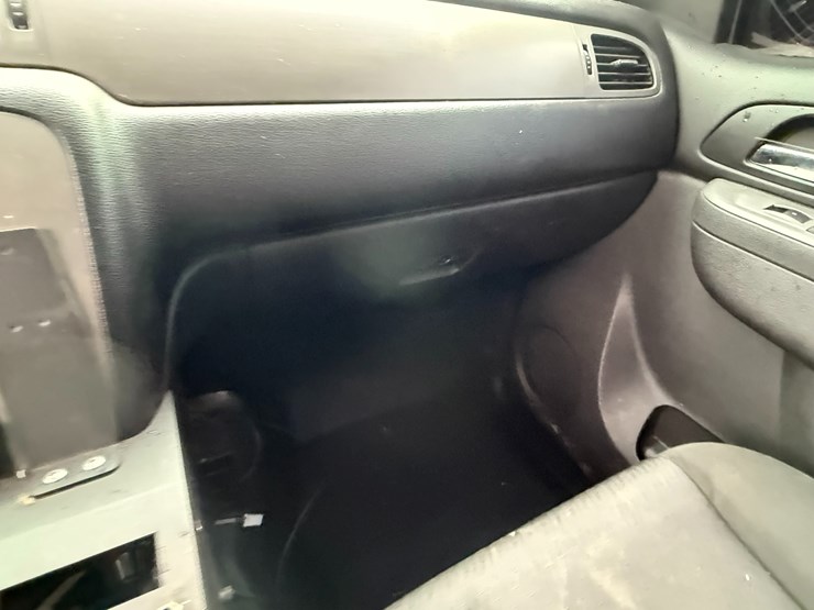 2014-chevrolet-tahoe-image-52