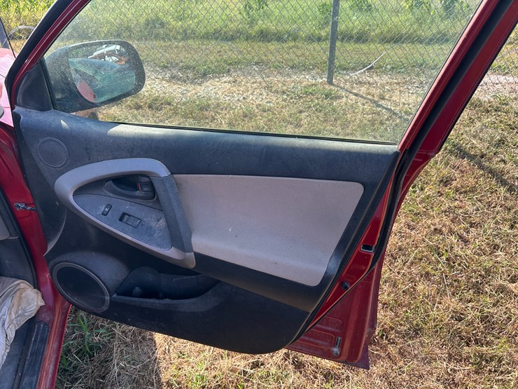 2007-toyota-rav4-image-16