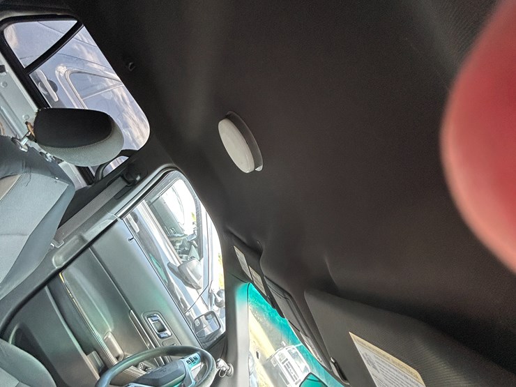 2013-ford-explorer-image-41