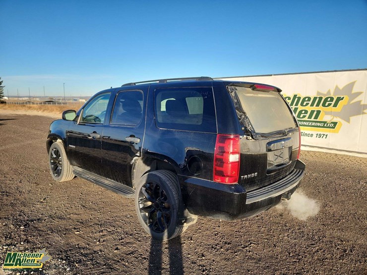 2013-chevrolet-tahoe-image-2