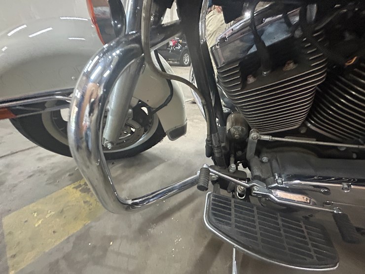 #27034-•-2003-harley-davidson-police-road-king-motorcycle-vin:-1hd1fhw183y736720-image-22