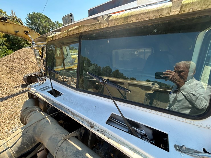 #22533-•-1994-freightliner-t/a-daycab-dump-truck-vin:-1fuyfdyb6rp462199-image-39