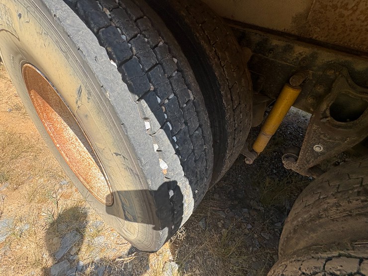 1995-international-9400-image-5