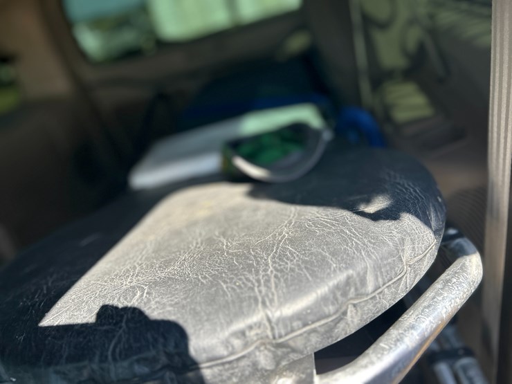 2000-ford-excursion-image-22