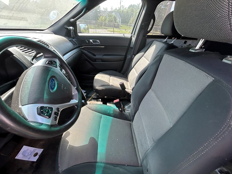 2013-ford-explorer-image-41