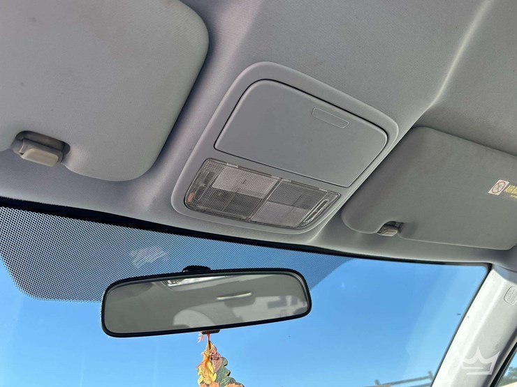 2010-honda-crv-image-19