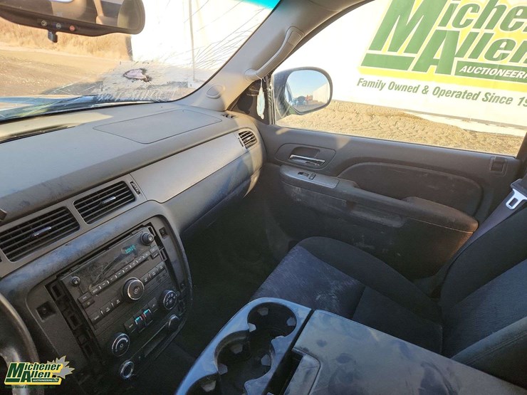 2013-chevrolet-tahoe-image-20