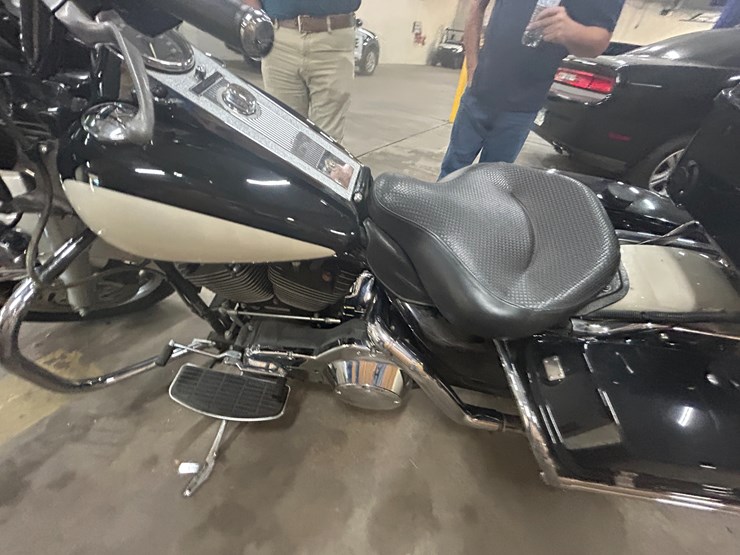 #27034-•-2003-harley-davidson-police-road-king-motorcycle-vin:-1hd1fhw183y736720-image-19