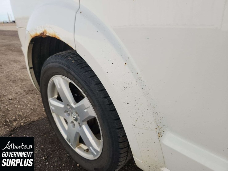 2010-dodge-journey-image-40