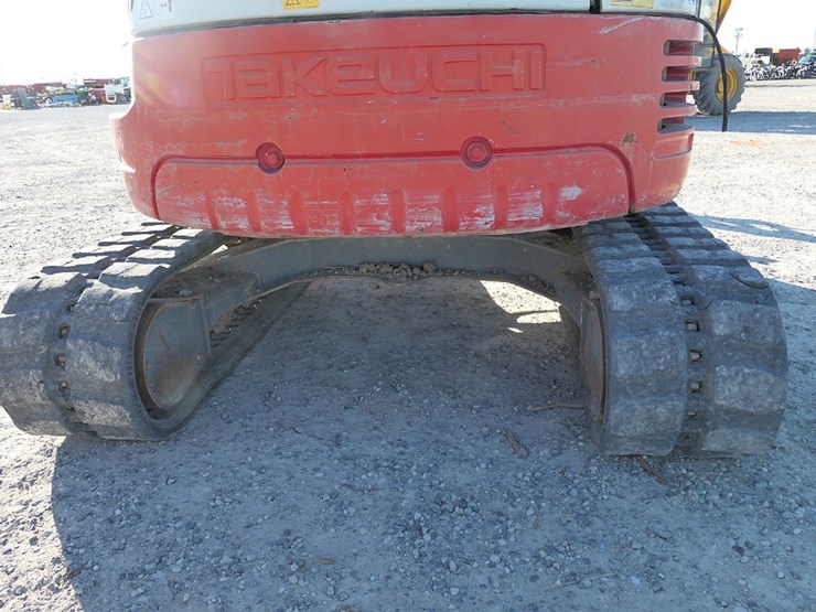 takeuchi-tb153-image-15