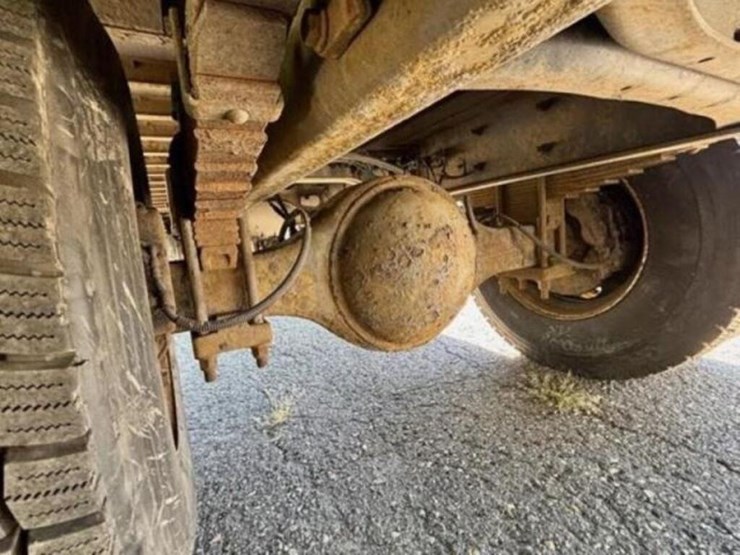 2013-ford-f750-xl-image-44