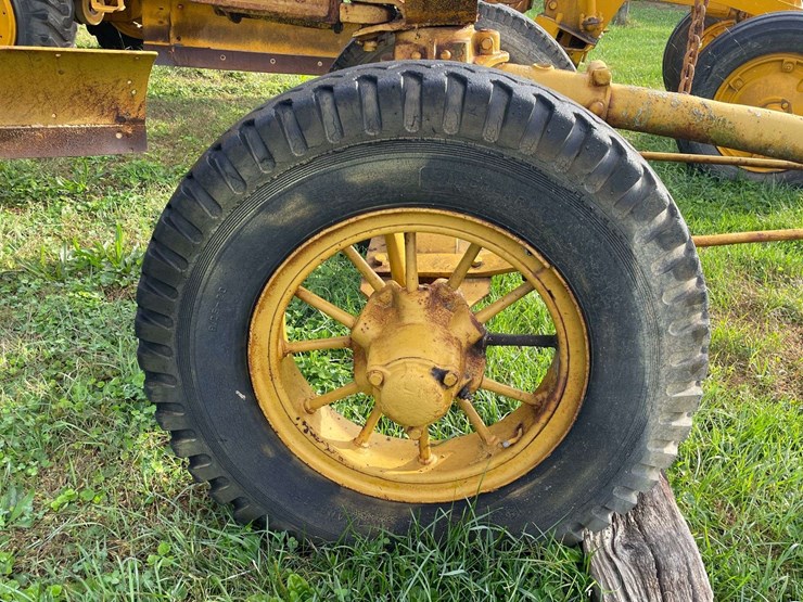 caterpillar-44-tow-grader-image-50