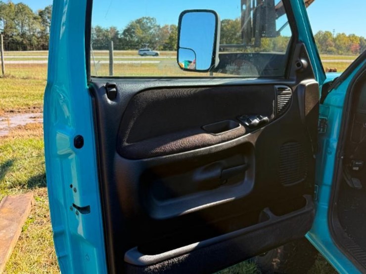 1996-dodge-ram-3500-image-12