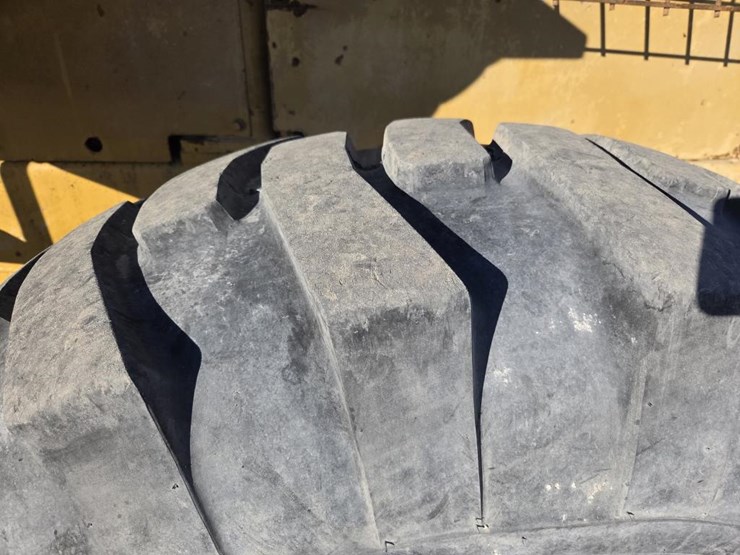 1980-caterpillar-930-image-59