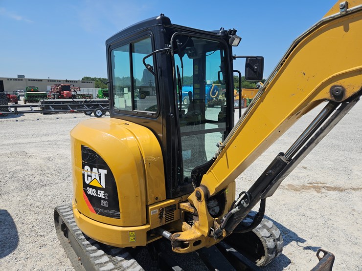 2020-caterpillar-303.5-image-6