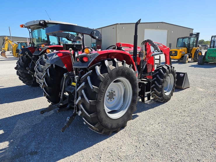 2015-massey-ferguson-4709-image-9